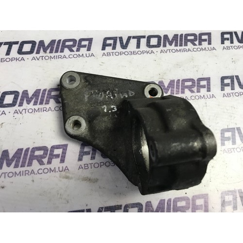 Кронштейн підвісного підшипника Fiat Doblo 1.3 MJTD 2000-2010 55228324